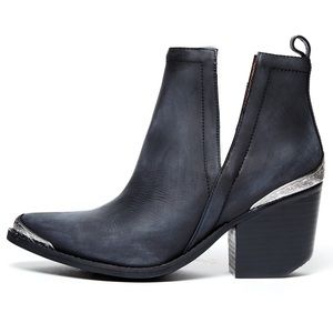 Jeffrey Campbell Cromwell Leather Bootie 7